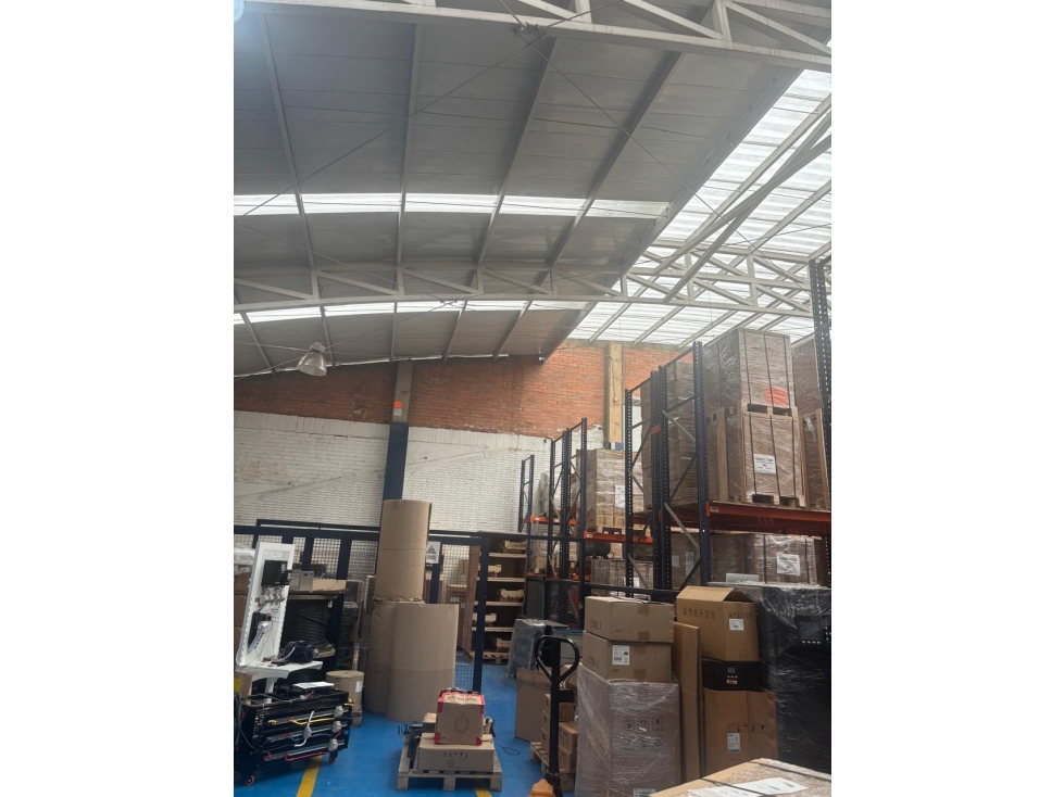 VENTA BODEGA EN PUENTE ARANDA