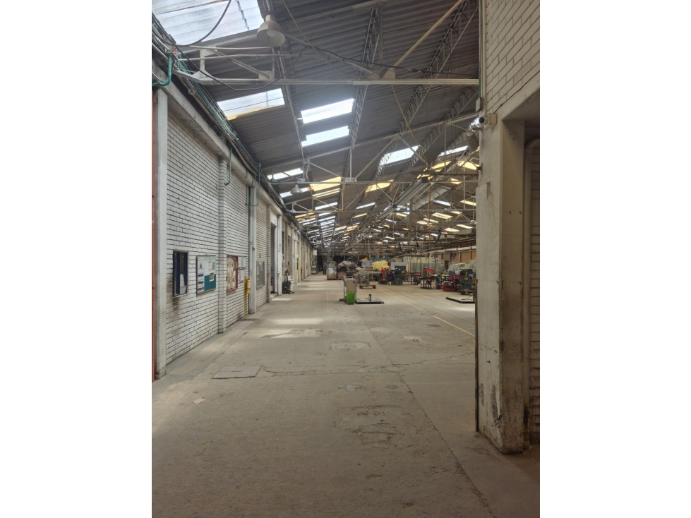 VENDO BODEGA EN ZONA INDUSTRIAL PUENTE ARANDA