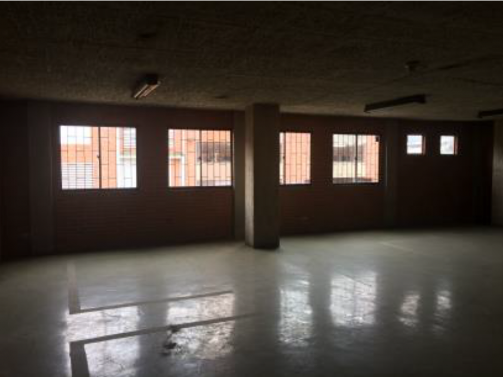 ARRIENDO BODEGA EN ZONA INDUSTRIAL MONTEVIDEO — foto 4