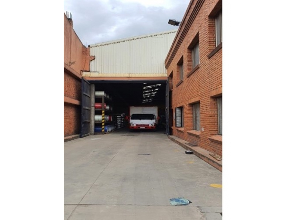 BODEGA INDUSTRIAL EN ARRIENDO FONTIBON — foto 5