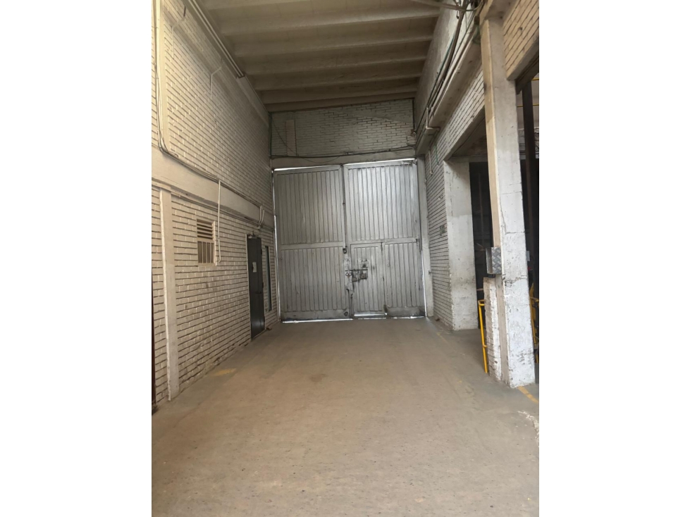 VENDO BODEGA EN ZONA INDUSTRIAL PUENTE ARANDA — foto 4