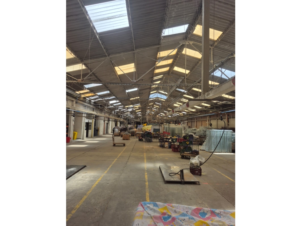 VENDO BODEGA EN ZONA INDUSTRIAL PUENTE ARANDA — foto 3