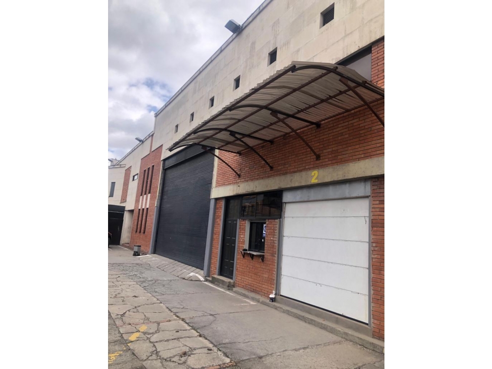 ARRIENDO BODEGA PARQUE EMPRESARIAL ZONA SUR