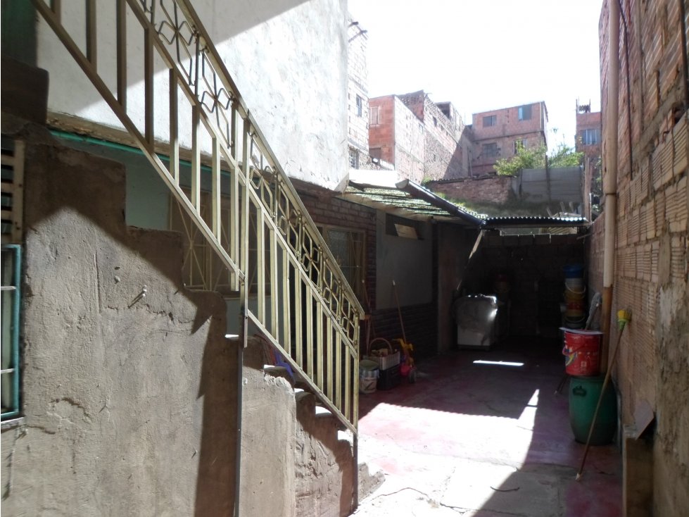 SE VENDE MAGNIFICO CASA-LOTE RENTADO BARRIO LA ESTRELLA PRIMER SECTOR — foto 3