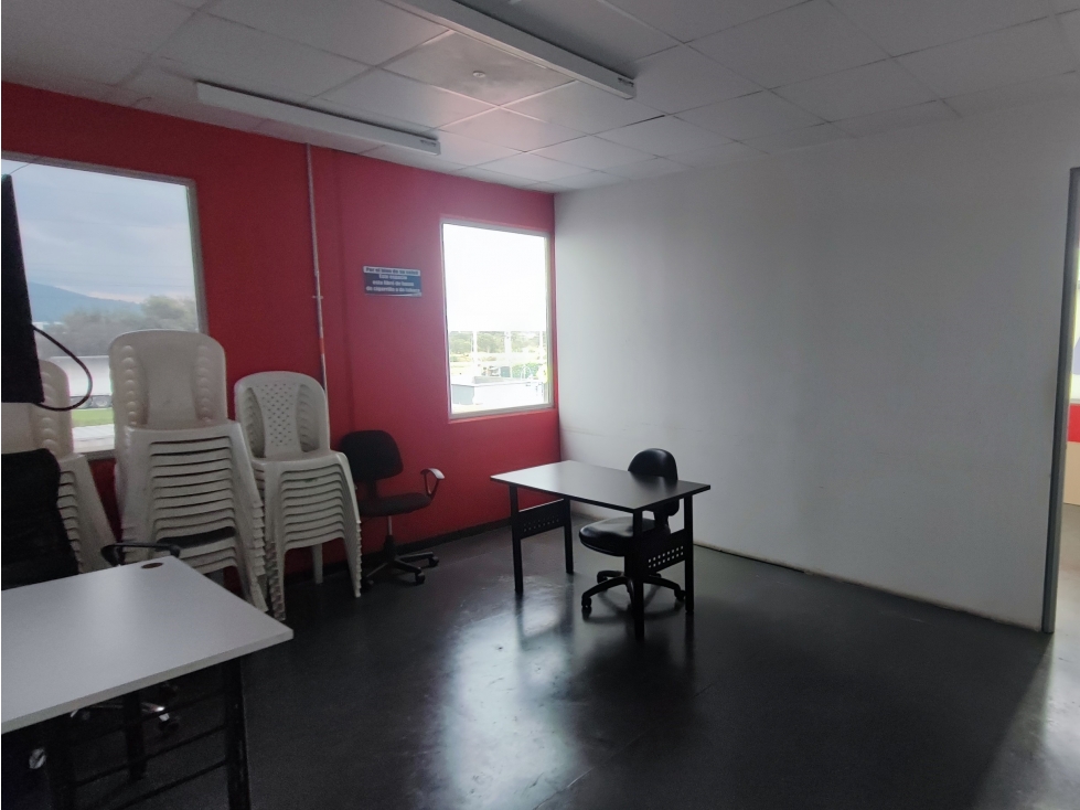 ARRIENDO BODEGA PARQUE INDUSTRIAL SIBERIA - 4