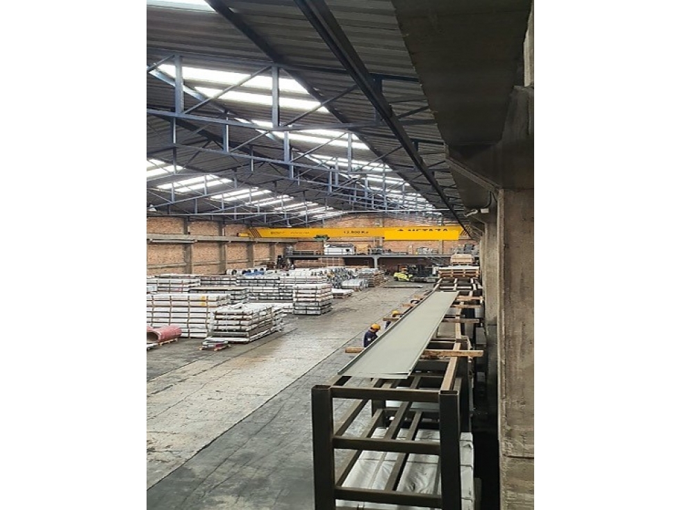 BODEGA INDUSTRIAL EN ARRIENDO FONTIBON — foto 2