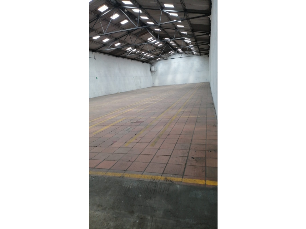 Arriendo Bodega Puente Aranda