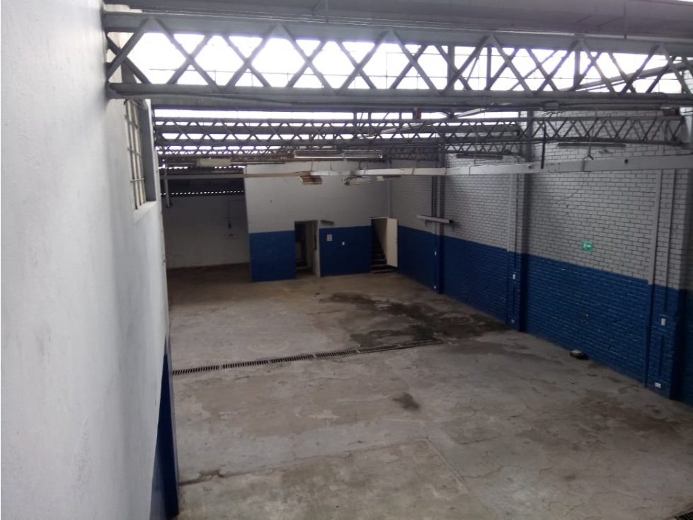 VENDO BODEGA BARRIO PENSILVANIA — foto 2