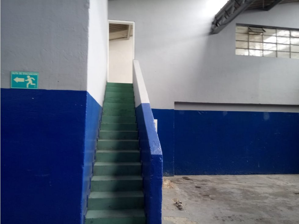 VENDO BODEGA BARRIO PENSILVANIA — foto 5