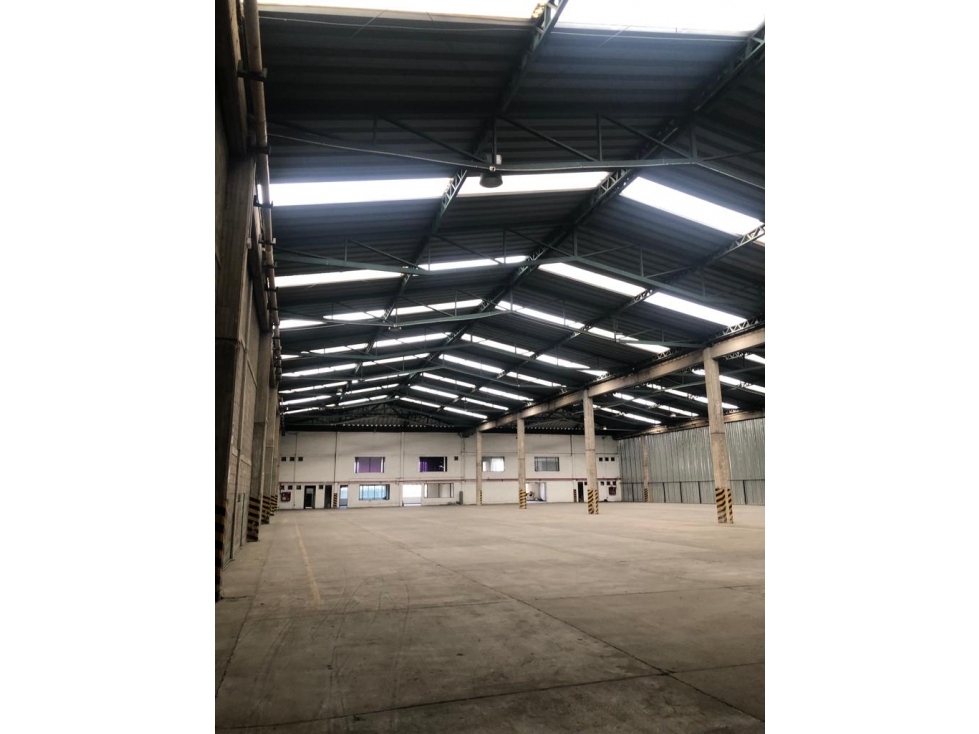SE ARRIENDA BODEGA INDUSTRIAL MOSQUERA - 3