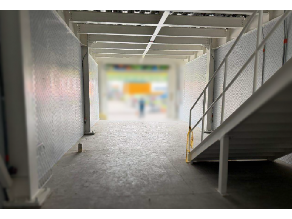 SE ARRIENDA LOCAL COMERCIAL PARA ESTRENAR EN KENNEDY 328 m2