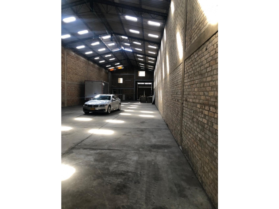 ARRIENDO BODEGA ZONA INDUSTRIAL SANTANDER - 3