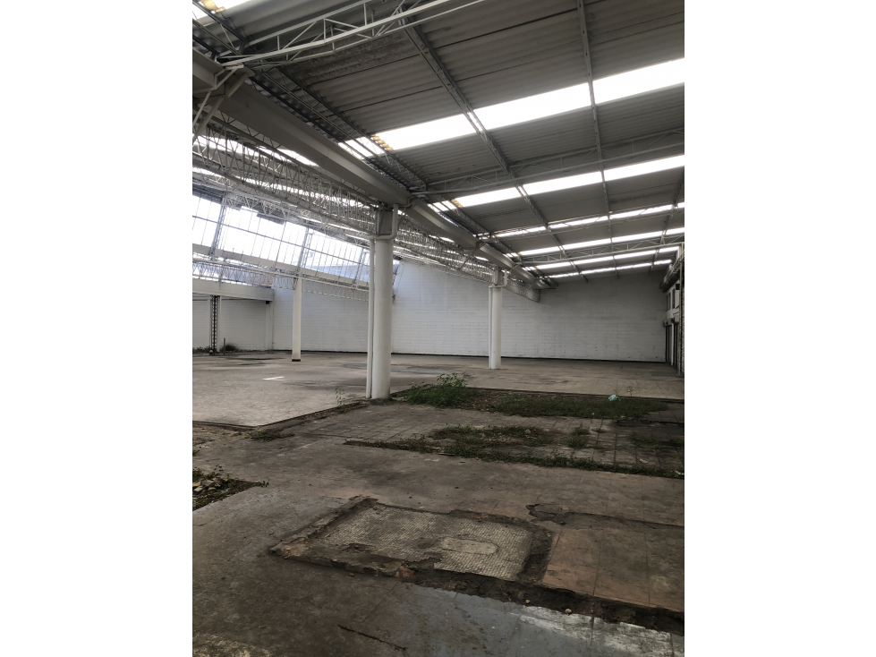 ARRIENDO BODEGA ZONA INDUSTRIAL PUENTE ARANDA — foto 2