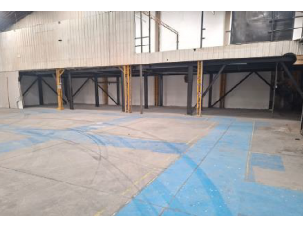 ARRIENDO BODEGA EN ENGATIVA — foto 5