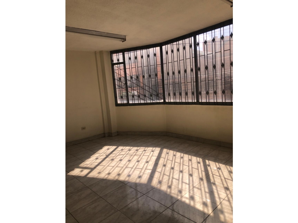 ARRIENDO BODEGA ZONA INDUSTRIAL SANTANDER - 5