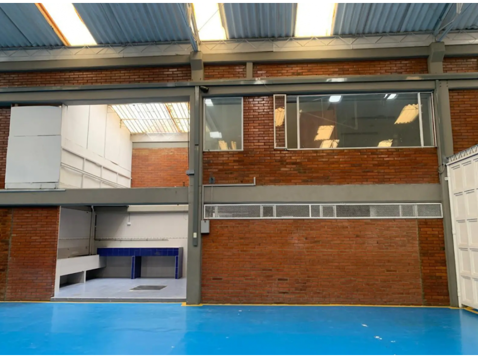 BODEGA EN VENTA EN RICAURTE BOGOTÁ