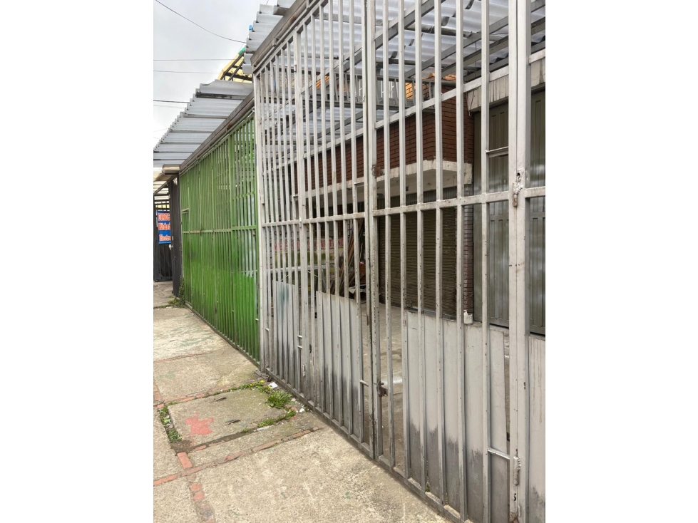 SE VENDE BODEGA INDUSTRIAL CARVAJAL