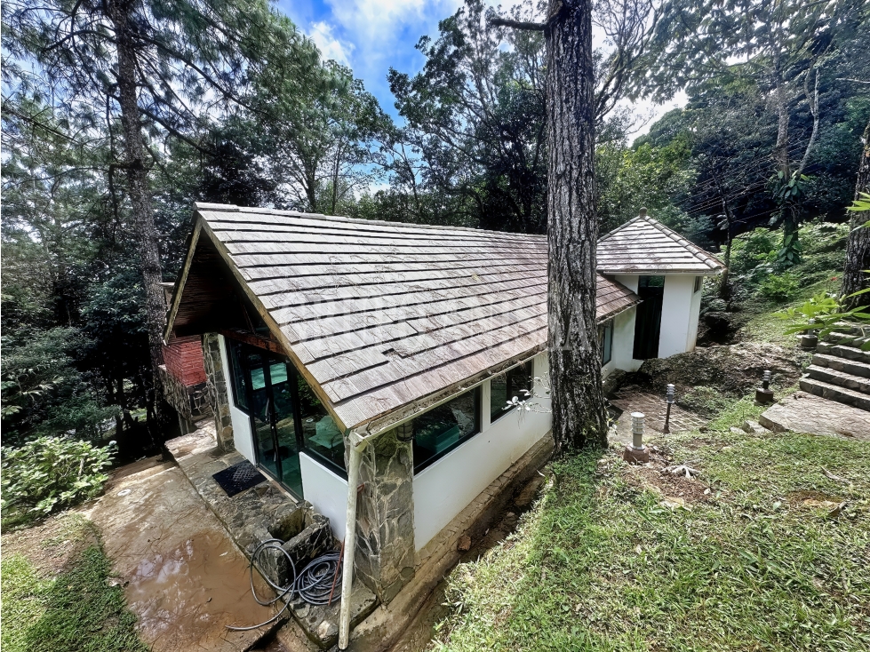 OPORTUNIDAD! Se Vende Casa en Altos del Maria en Zona Alta — foto 2