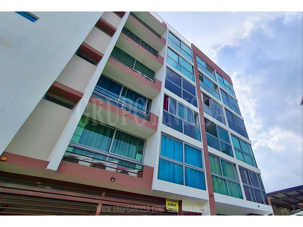 Oportunidad! Se Vende Centrico Apartamento en Rio Abajo - 1