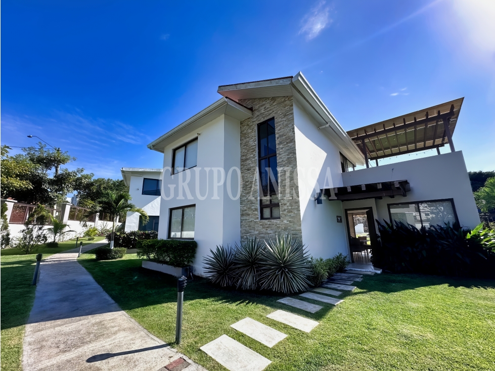 Oportunidad! Se Alquila Bella Casa Amoblada en Rio Mar San Carlos - 1