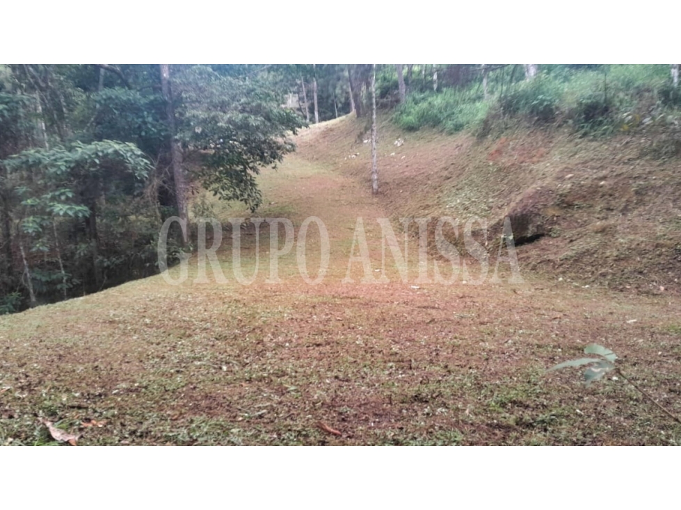 OPORTUNIDAD! Se Vende Terreno en Cerro Azul