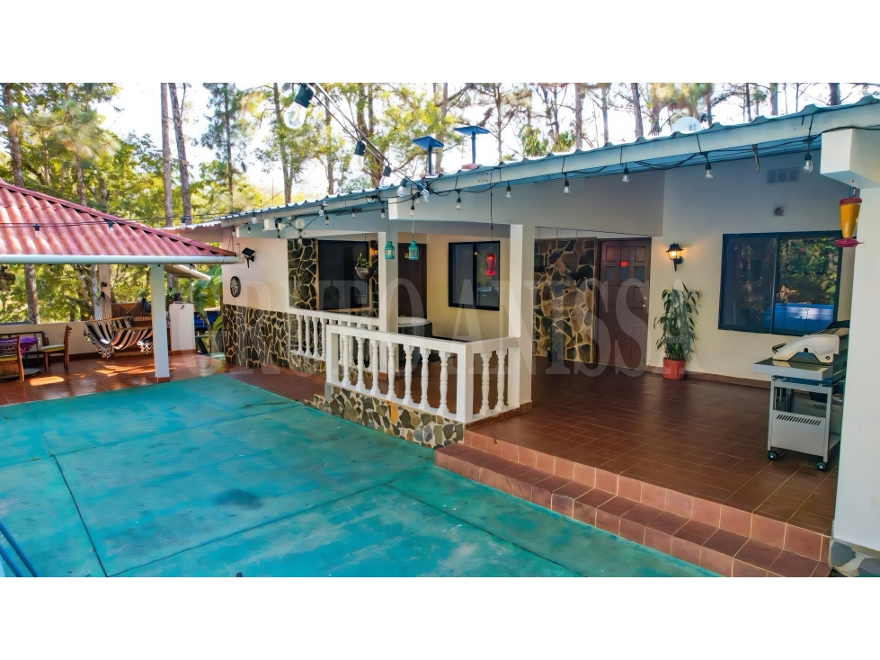 Oportunidad! Se Vende Casa en Los Altos de Cerro Azul