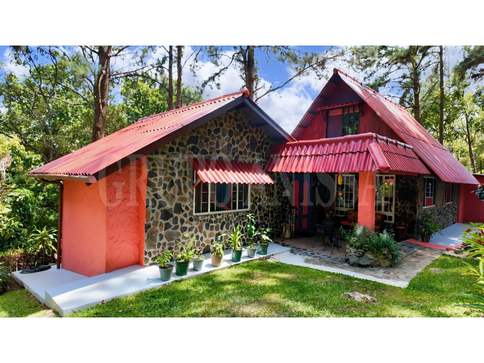 SE VENDE ENCANTADORA CASA DE MONTAÑA EN ALTOS DEL MARÍA, TOSCANA - 1