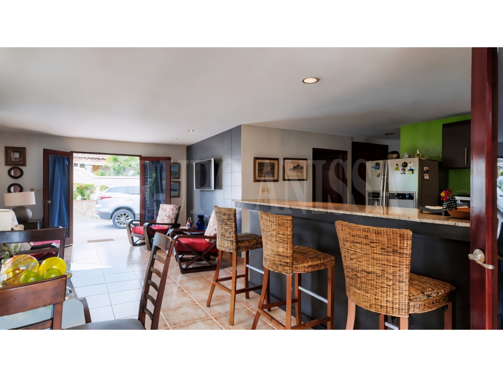 OPORTUNIDAD! Se vende Hermosa Casa en Coronado con Piscina — foto 6
