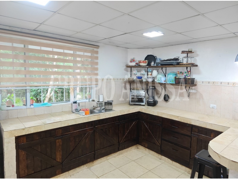 Oportunidad! Se Vende Casa en Altos de Cerro Azul - 4