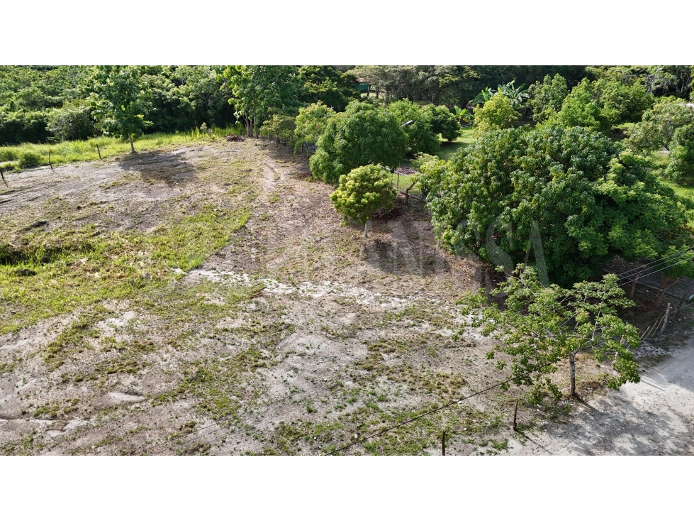 OPORTUNIDAD! Se Vende Amplio Terreno en Rio Hato - 6