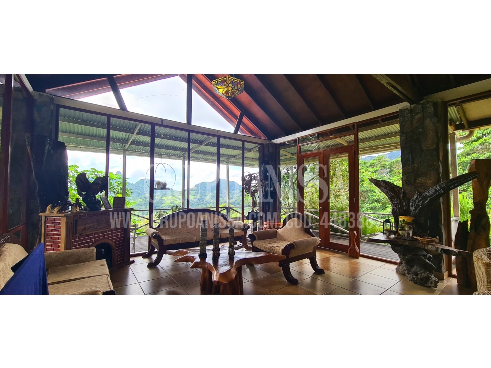 Se Vende Hermosa Casa en Altos del Maria COD. 4483887 - 3