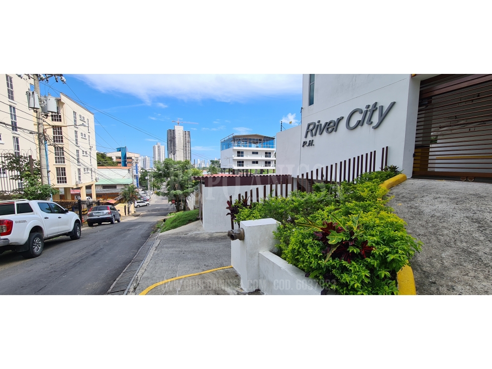 Oportunidad! Se Vende Centrico Apartamento en Rio Abajo - 2