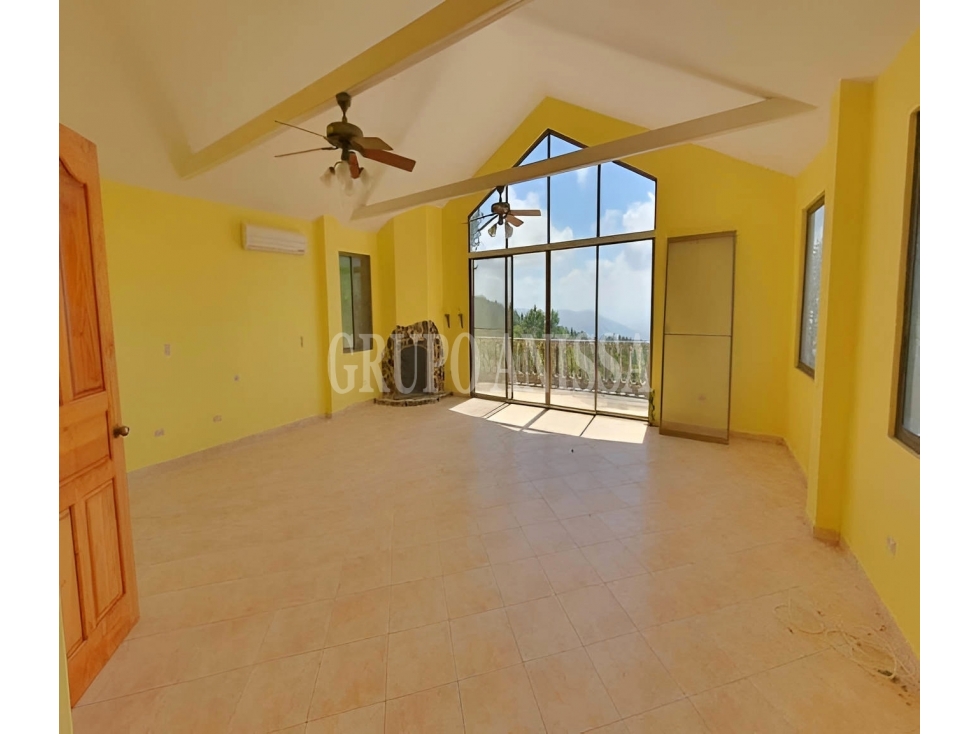 Se Vende Hermosa Casa con vistas en Zona Alta de Altos del Maria — foto 2