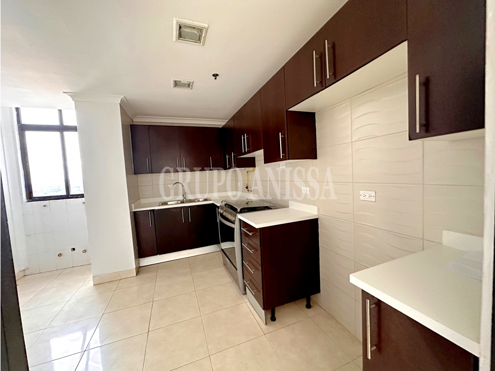 Oportunidad! Se Vende Apartamento en Dos Mares con Hermosas Vistas — foto 3