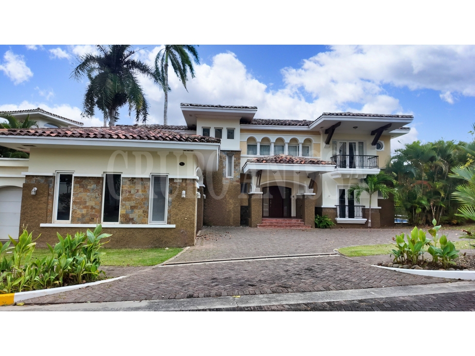 OPORTUNIDAD! Se vende Amplia Casa en Tucan Country Cocoli — foto 2