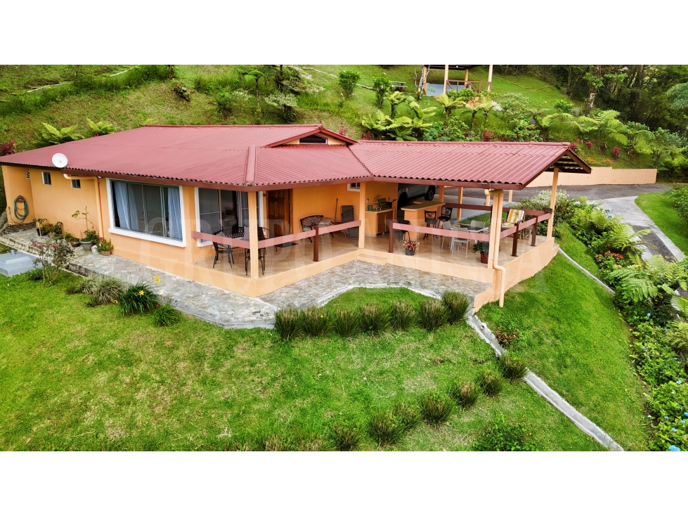Oportunidad! Se Vende Casa en Altos del Maria - Zona Alta