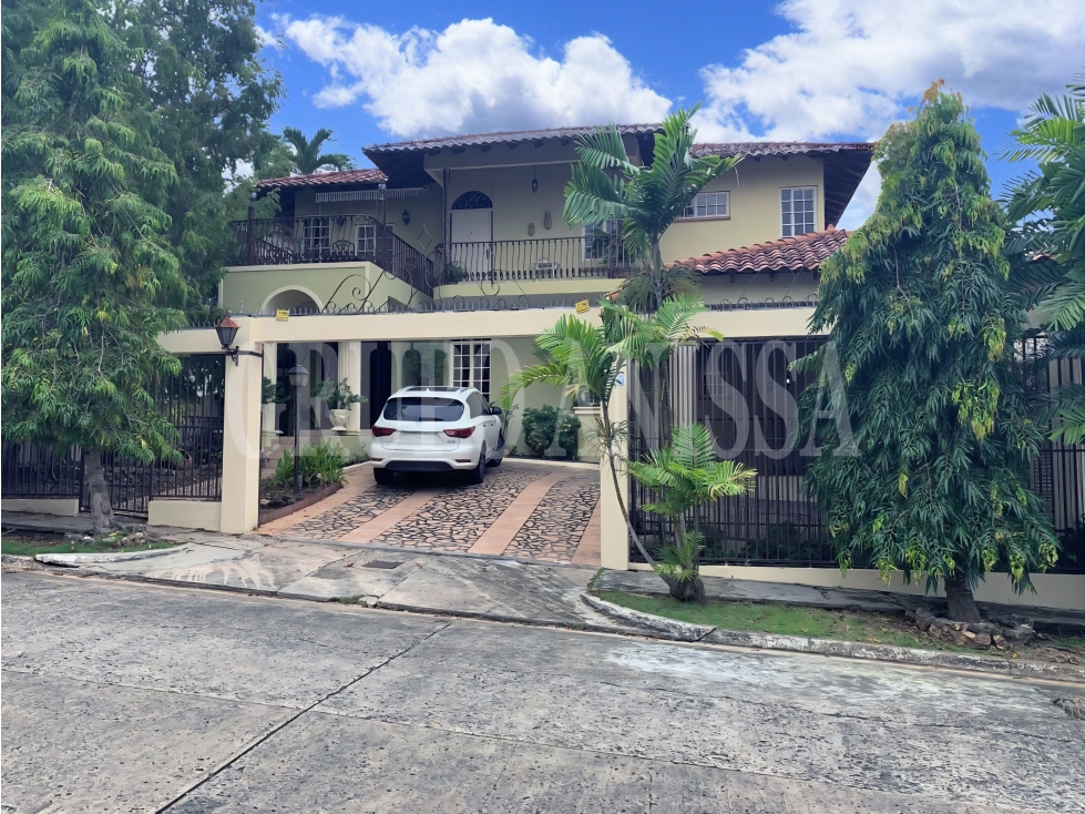 Oportunidad! Se Vende Hermosa Casa en La Alameda