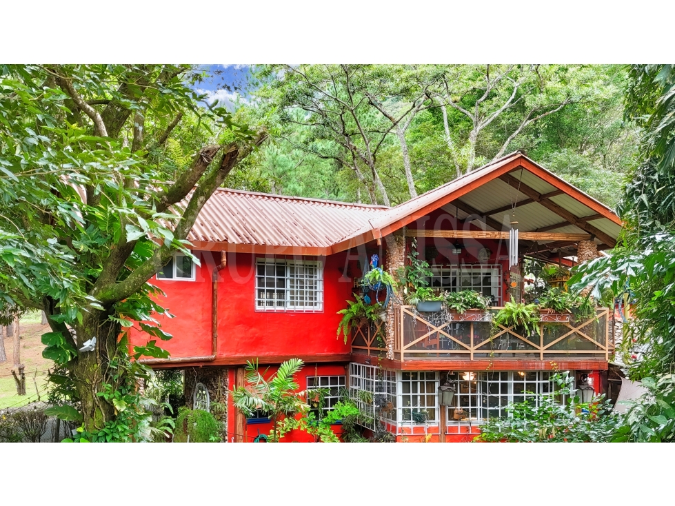Oportunidad! Se Vende Hermosa Casa en Altos del Maria