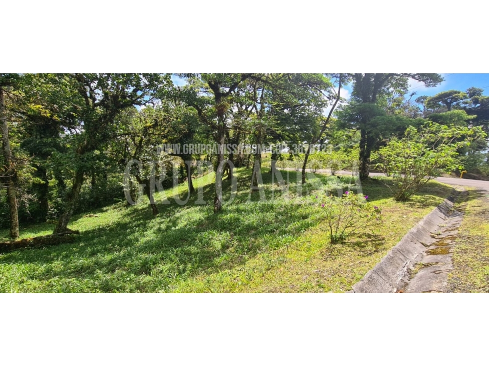 GANGA! Se Vende Terreno de Esquina en La Rioca Altos del Maria — foto 3
