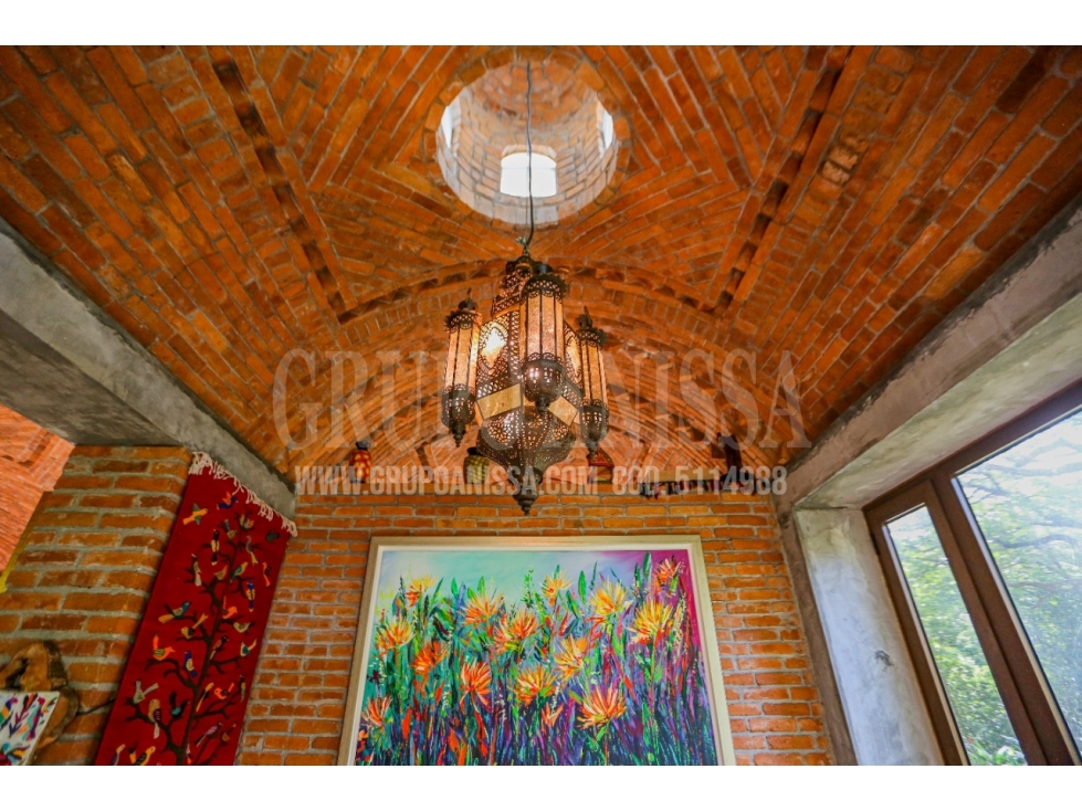 Se Vende Casa de Montaña con Arquitectura Única en Altos del Maria - 3