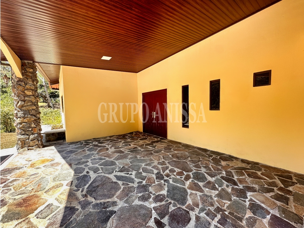 Se Vende Moderna Casa con Vistas y Piscina En Altos del Maria — foto 3