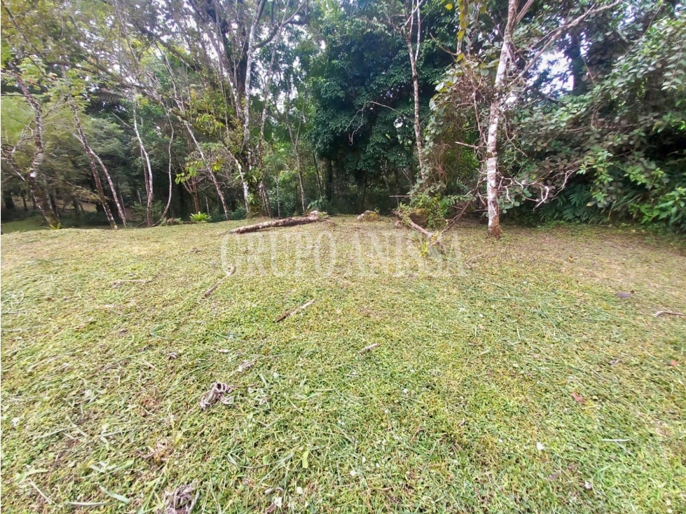 OPORTUNIDAD! Se Vende Terreno en Altos del Maria Zona Alta — foto 2