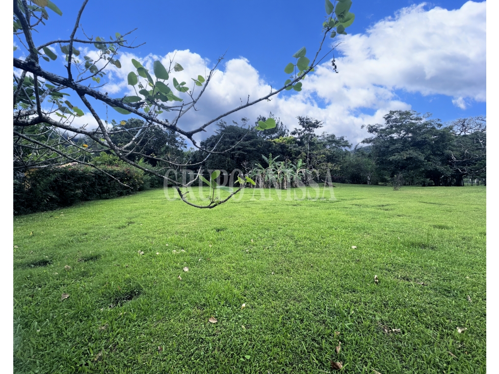 OPORTUNIDAD! Se Vende Hermoso terreno en el Valle de Antón - 1