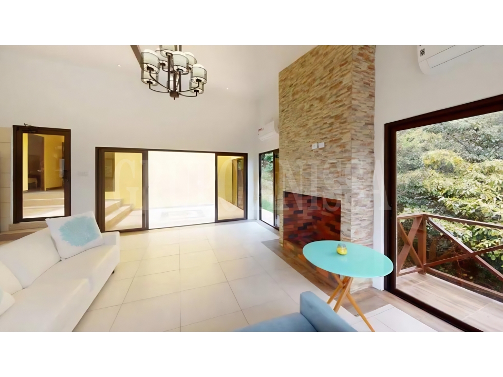 OPORTUNIDAD! Se vende Hermosa Casa en Altos del Maria — foto 4