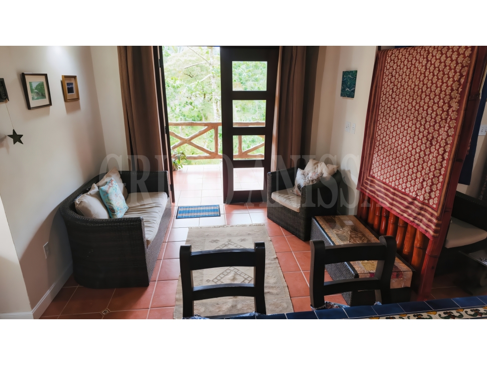 Se Vende Propiedad con 2 Cabañas y Amplio lote en Altos del Maria — foto 4