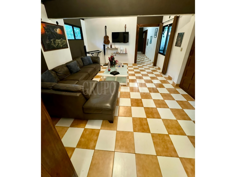 Oportunidad! Se Vende Casa en Los Altos de Cerro Azul — foto 3
