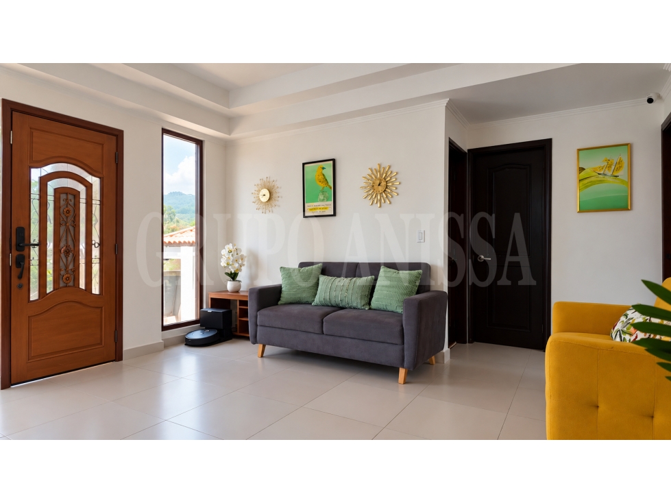 Se Vende Casa con vistas panorámicas y piscina en Altos del María - 3