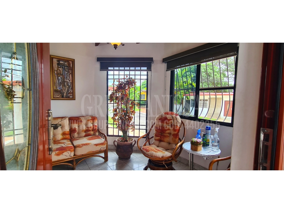 Oportunidad! Se Vende Hermosa Casa en Barriada El Dorado, Betania — foto 3