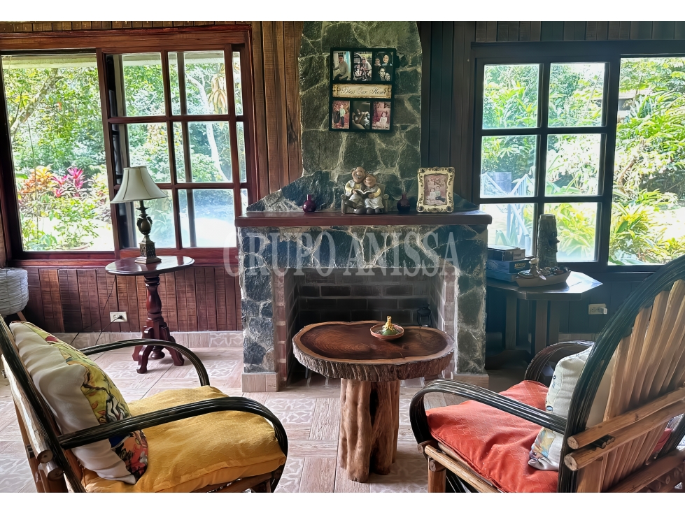 Oportunidad! Se Vende Casa en el Valle de Antón con Manantial Privado - 4