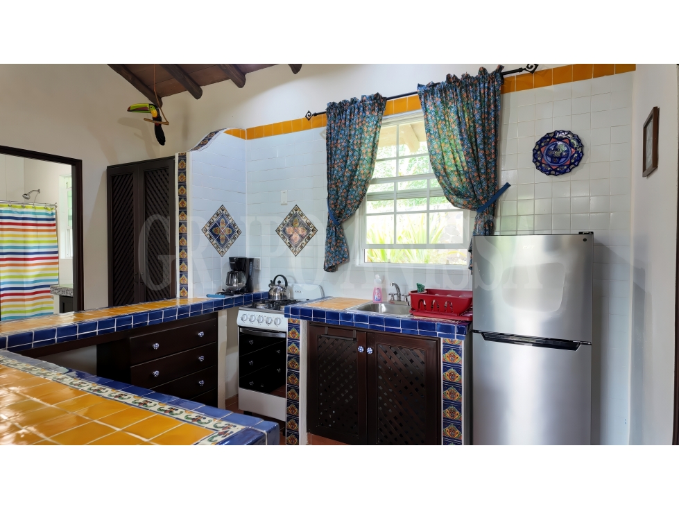 Se Vende Propiedad con 2 Cabañas y Amplio lote en Altos del Maria — foto 5